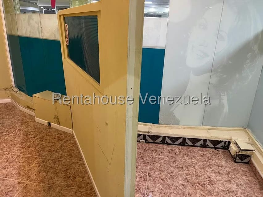 Comercial (Local Comercial) en Alquiler en El Parral, Carabobo - 9