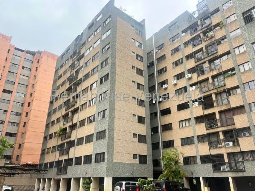 Apartamento (1 Nivel) en Alquiler en Las Esmeraldas, Distrito Metropolitano - 17