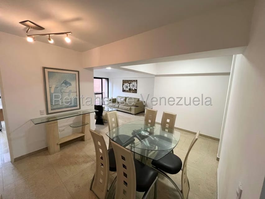 Apartamento (1 Nivel) en Alquiler en Las Esmeraldas, Distrito Metropolitano - 5