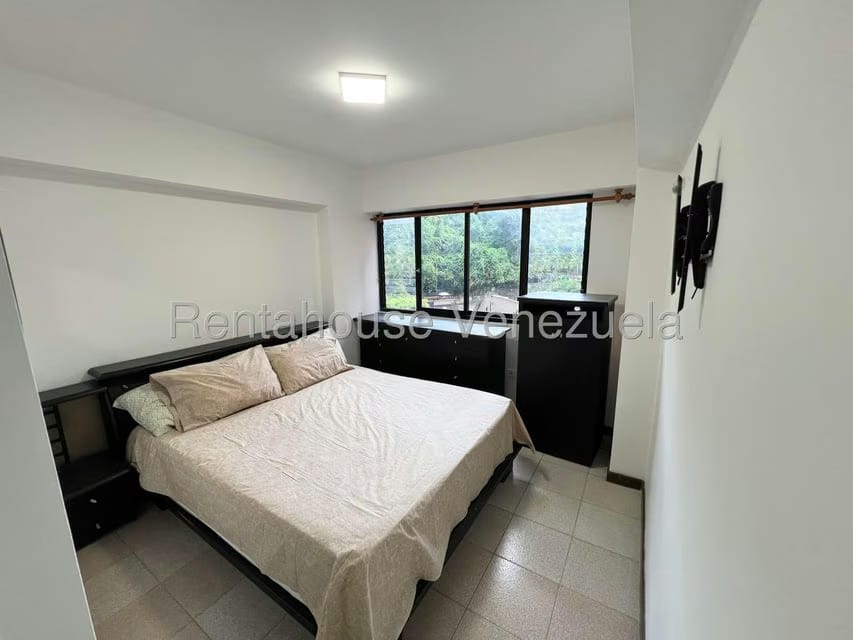Apartamento (1 Nivel) en Alquiler en Las Esmeraldas, Distrito Metropolitano - 10