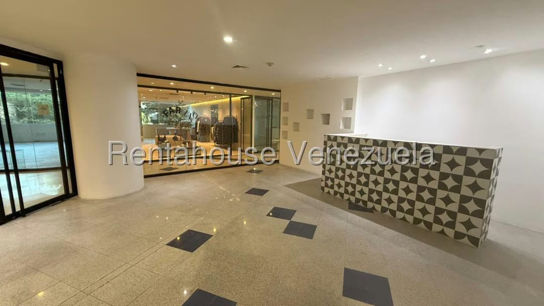 Comercial (Local Comercial) en Alquiler en La Viña, Carabobo - 3