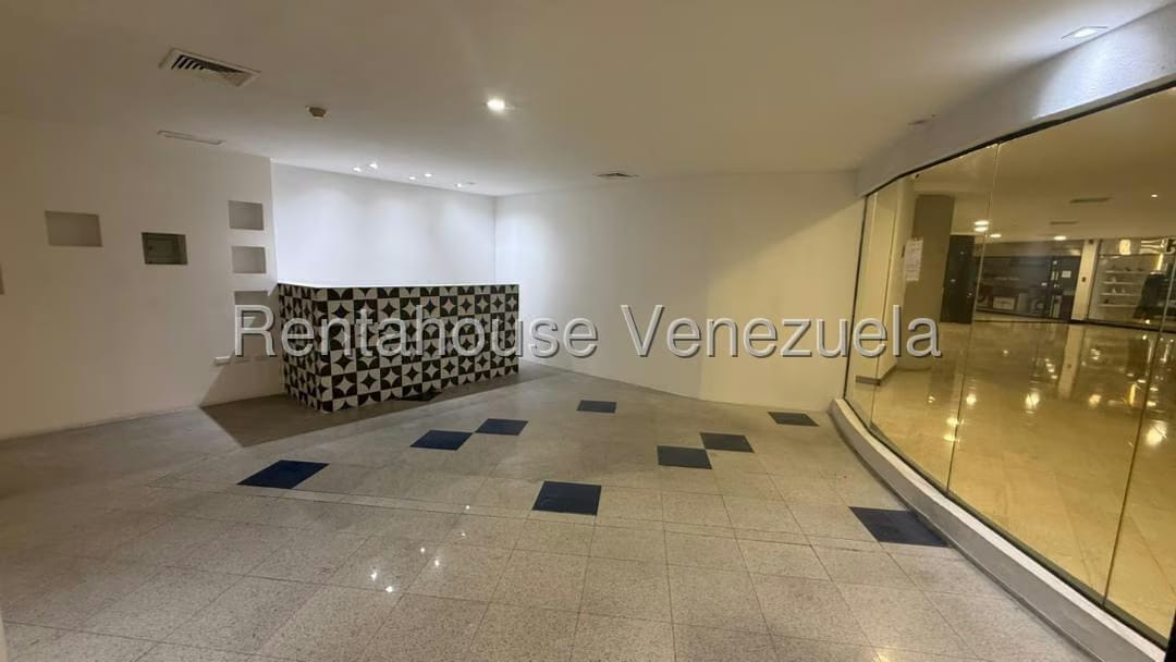 Comercial (Local Comercial) en Alquiler en La Viña, Carabobo - 5