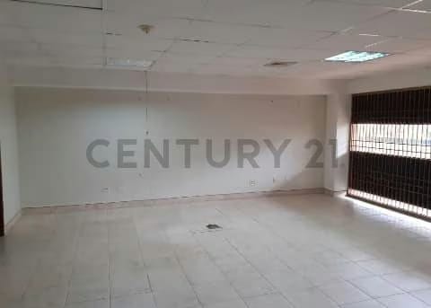 Se Alquila Local comercial u oficina en La Lago. Maracaibo - 8