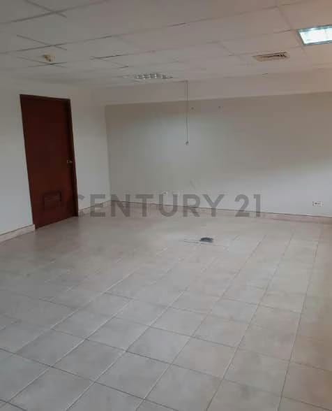 Se Alquila Local comercial u oficina en La Lago. Maracaibo - 9