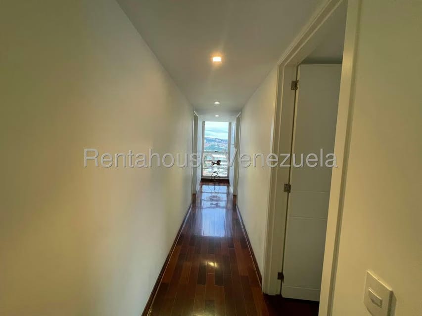 Apartamento (1 Nivel) en Venta en Mirador de Los Campitos I, Distrito Metropolitano - 21