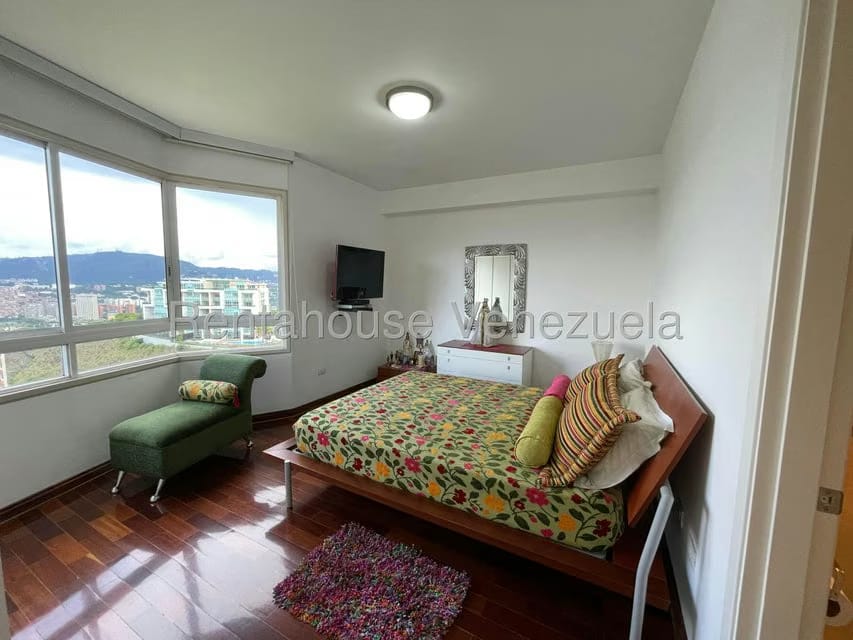 Apartamento (1 Nivel) en Venta en Mirador de Los Campitos I, Distrito Metropolitano - 32