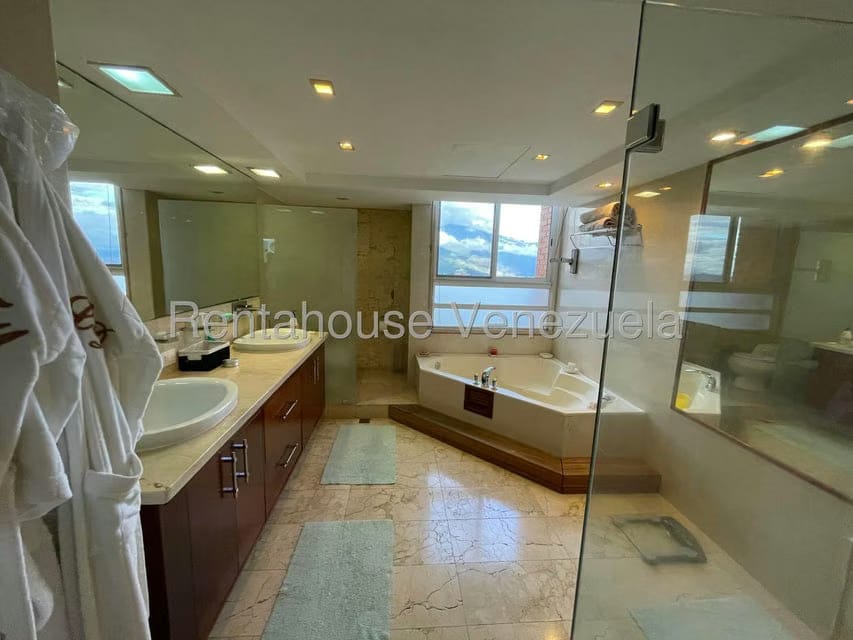 Apartamento (1 Nivel) en Venta en Mirador de Los Campitos I, Distrito Metropolitano - 35