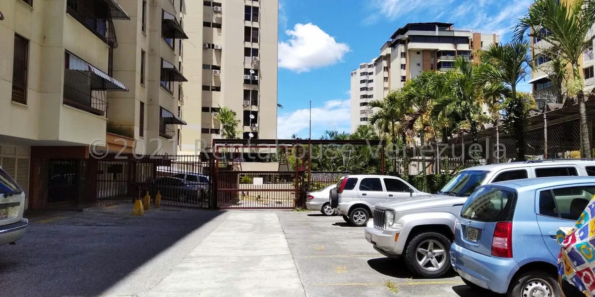 Apartamento (Penthouse) en Venta en Colinas de La California, Distrito Metropolitano - 2