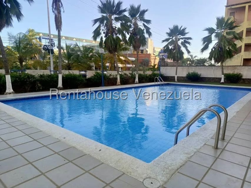Apartamento (1 Nivel) en Venta en Costa Azul, Nueva Esparta - 2