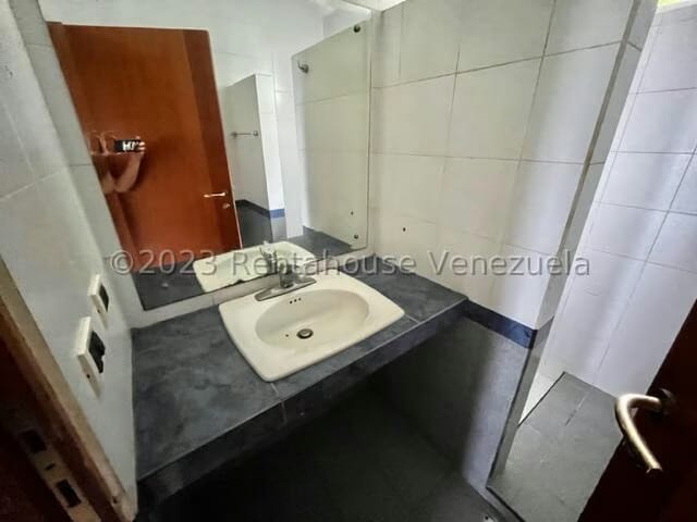Casa (Duplex) en Venta en La Lagunita Country Club, Distrito Metropolitano - 46