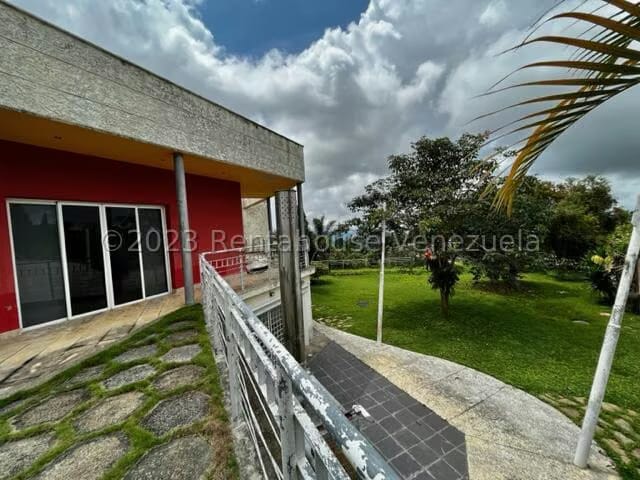 Casa (Duplex) en Venta en La Lagunita Country Club, Distrito Metropolitano - 6