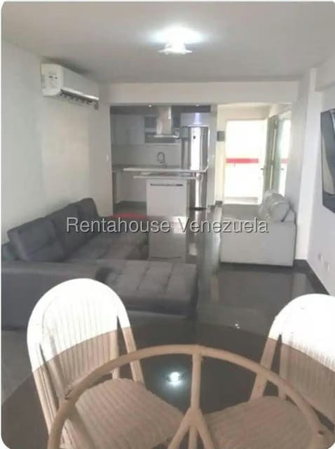 Apartamento (1 Nivel) en Alquiler en Los Corales, Vargas - 4
