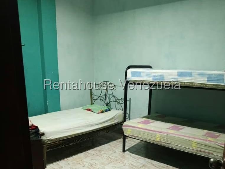 Casa (Duplex) en Venta en Las Malvinas, Trujillo - 24