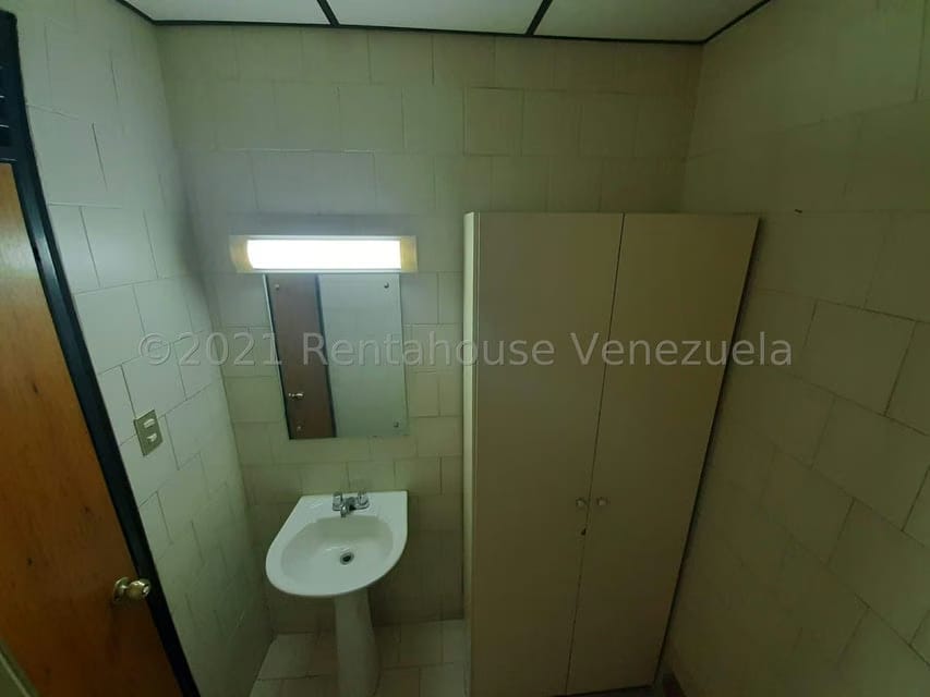 Comercial (Oficina) en Venta en La Lagunita Country Club, Distrito Metropolitano - 21