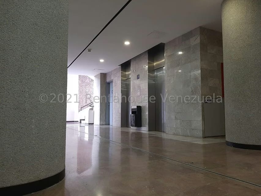 Comercial (Oficina) en Venta en La Lagunita Country Club, Distrito Metropolitano - 24