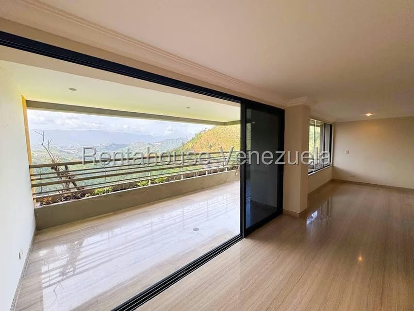 Apartamento (Duplex) en Venta en Lomas de La Lagunita, Distrito Metropolitano - 3