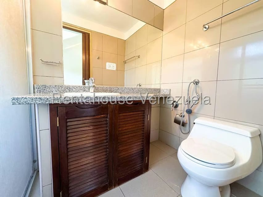 Apartamento (Duplex) en Venta en Lomas de La Lagunita, Distrito Metropolitano - 34