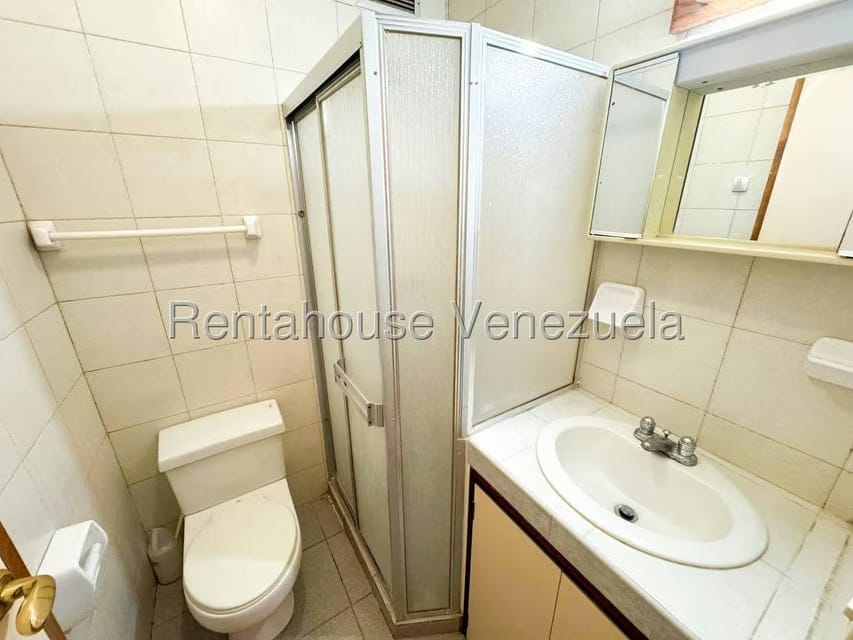 Apartamento (Duplex) en Venta en Lomas de La Lagunita, Distrito Metropolitano - 35