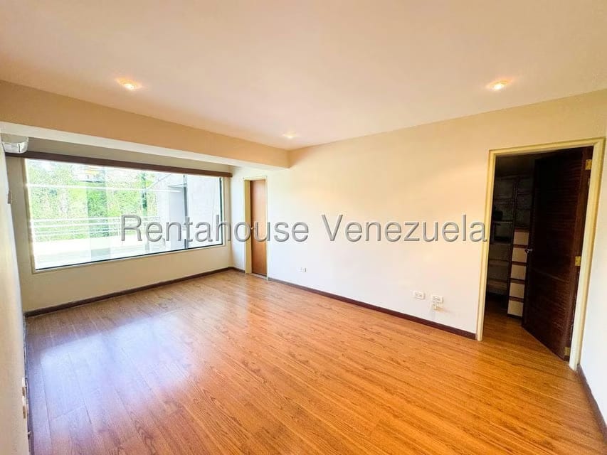 Apartamento (Duplex) en Venta en Lomas de La Lagunita, Distrito Metropolitano - 47