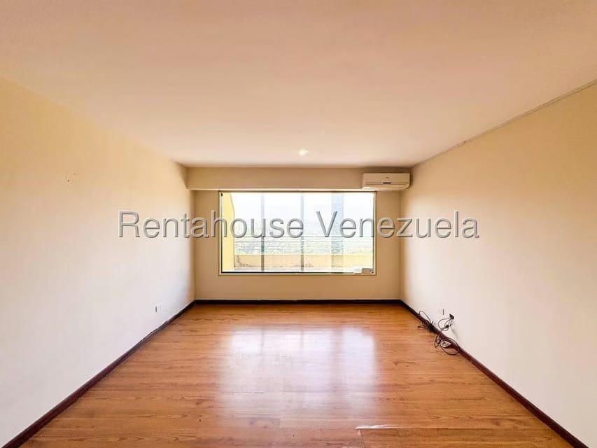 Apartamento (Duplex) en Venta en Lomas de La Lagunita, Distrito Metropolitano - 50