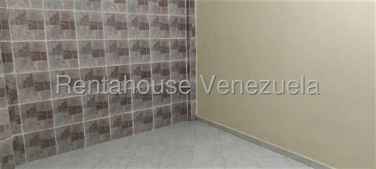 Casa (Multipes Niveles) en Venta en Municipio Carrizal, Miranda - 23