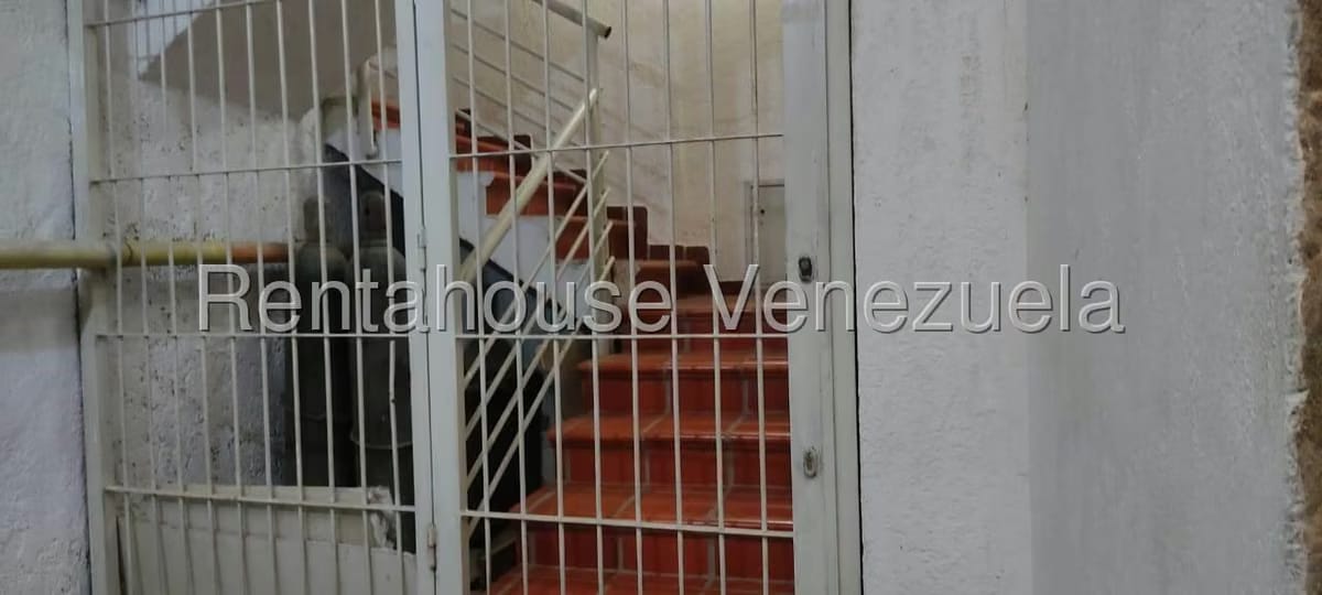 Casa (Multipes Niveles) en Venta en Municipio Carrizal, Miranda - 4