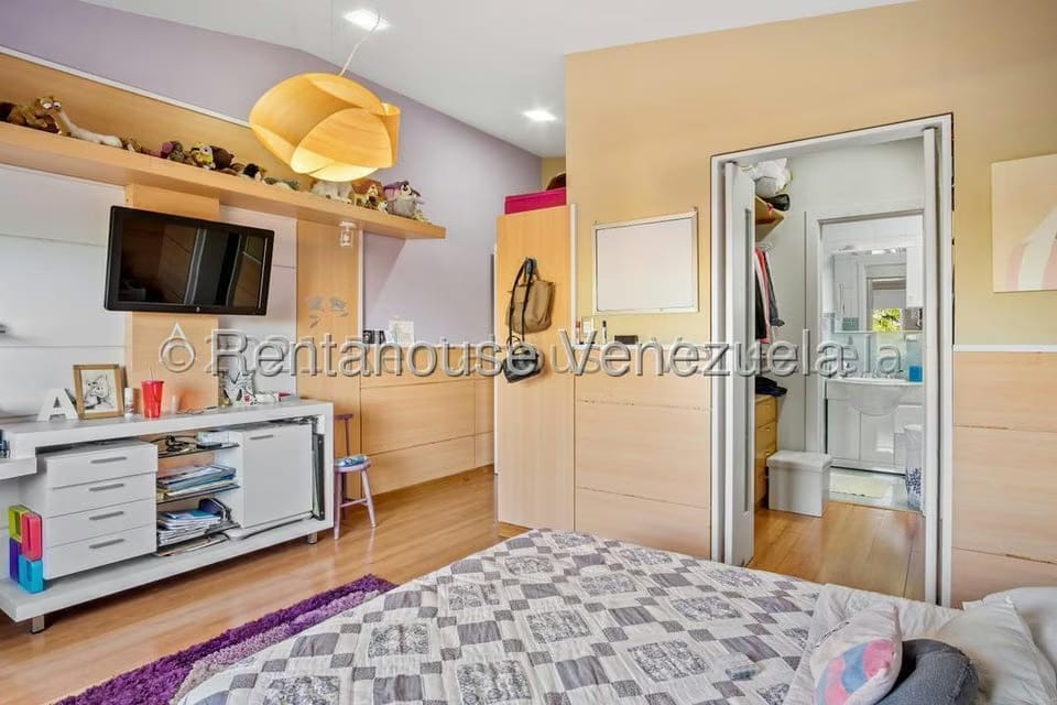 Casa (Multipes Niveles) en Venta en La Lagunita Country Club, Distrito Metropolitano - 24
