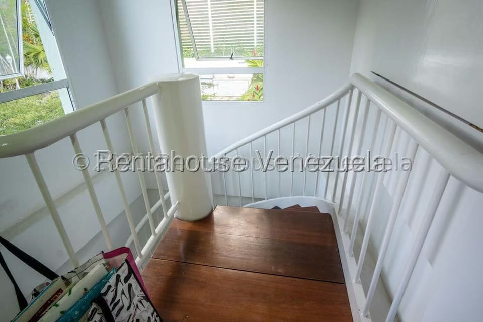 Casa (Multipes Niveles) en Venta en La Lagunita Country Club, Distrito Metropolitano - 26