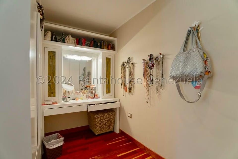 Apartamento (Duplex) en Venta en La Lagunita Country Club, Distrito Metropolitano - 31