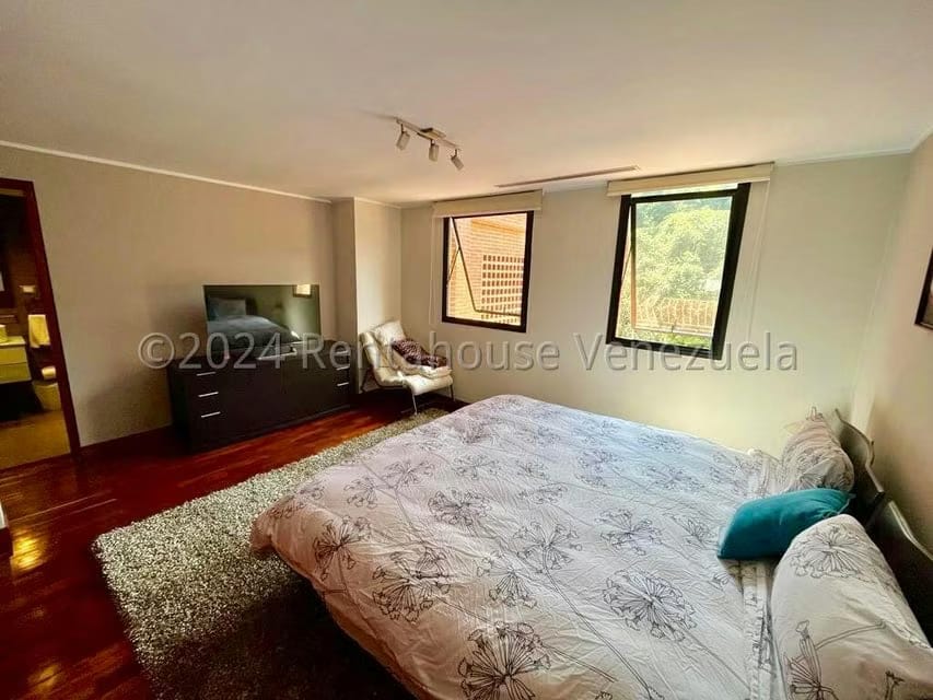 Apartamento (Duplex) en Venta en La Lagunita Country Club, Distrito Metropolitano - 35
