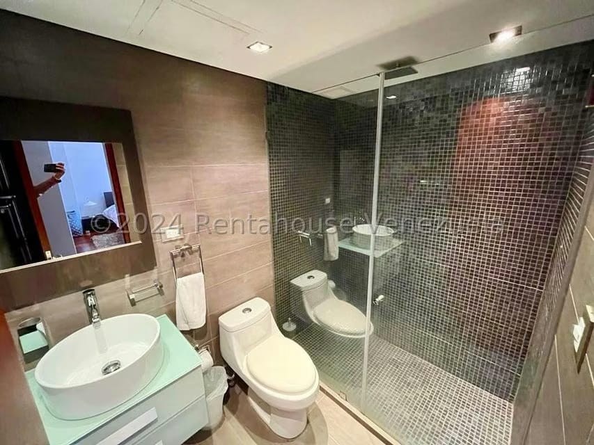 Apartamento (Duplex) en Venta en La Lagunita Country Club, Distrito Metropolitano - 36