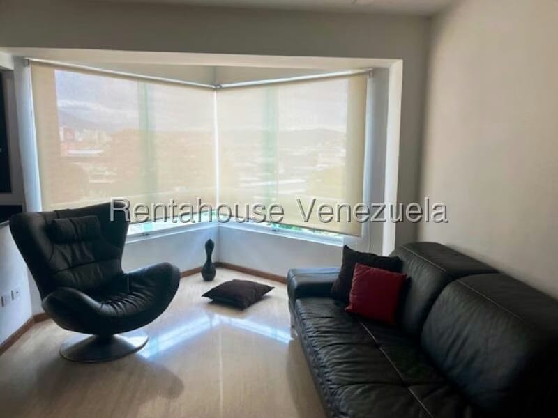 Apartamento (1 Nivel) en Alquiler en El Rosal, Distrito Metropolitano - 6