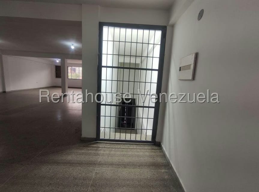 Comercial (Local Comercial) en Alquiler en Antimano, Distrito Metropolitano - 16