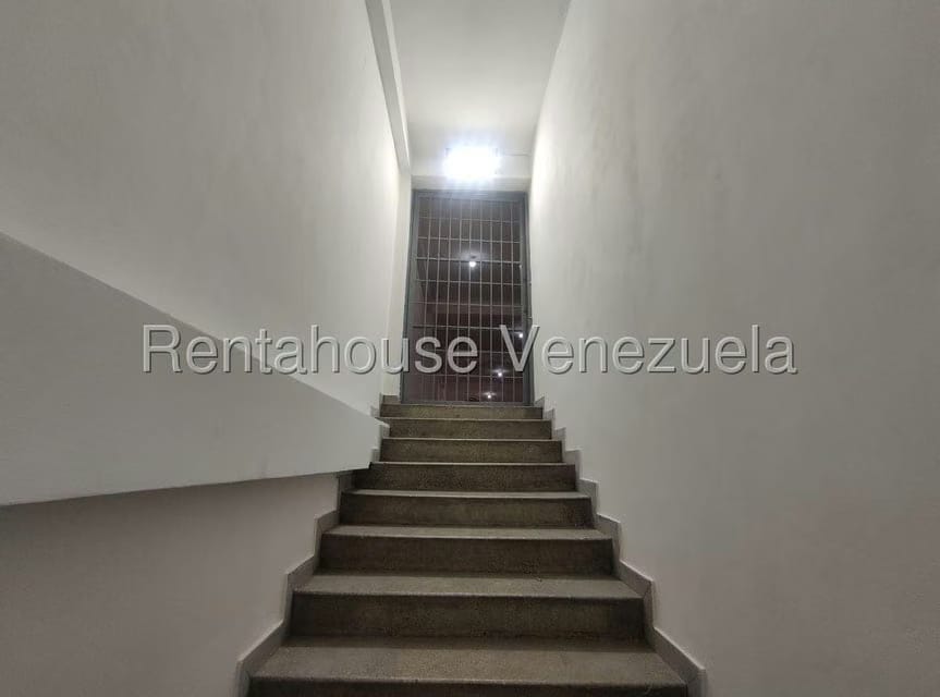 Comercial (Local Comercial) en Alquiler en Antimano, Distrito Metropolitano - 17