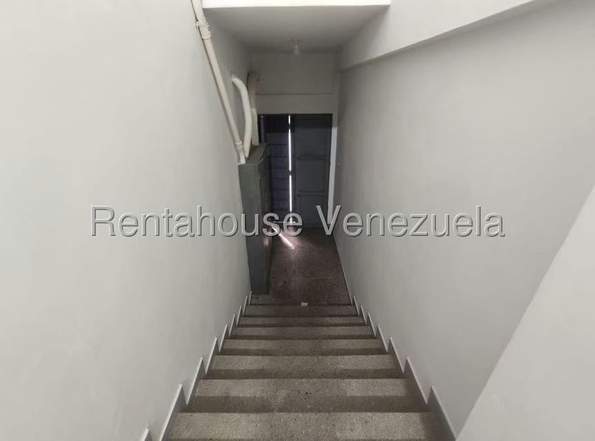 Comercial (Local Comercial) en Alquiler en Antimano, Distrito Metropolitano - 18