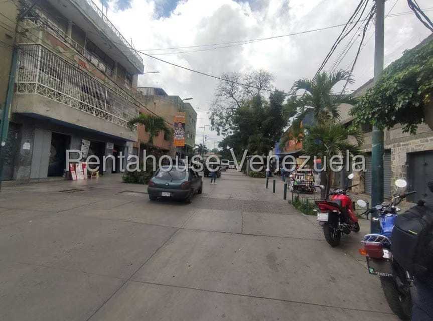 Comercial (Local Comercial) en Alquiler en Antimano, Distrito Metropolitano - 21