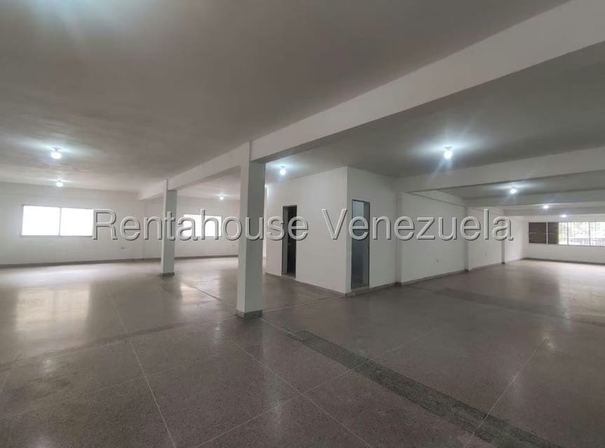 Comercial (Local Comercial) en Alquiler en Antimano, Distrito Metropolitano - 7
