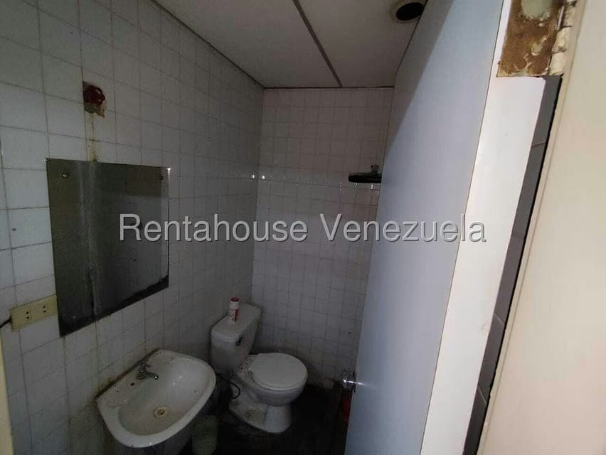Comercial (Local Comercial) en Venta en Bello Monte, Distrito Metropolitano - 11