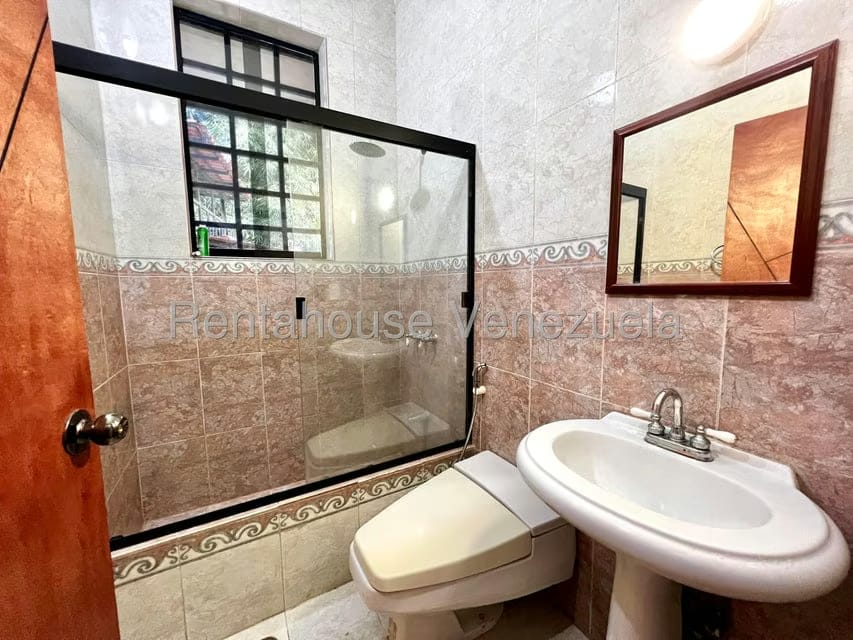 Apartamento (1 Nivel) en Alquiler en Oripoto, Distrito Metropolitano - 6