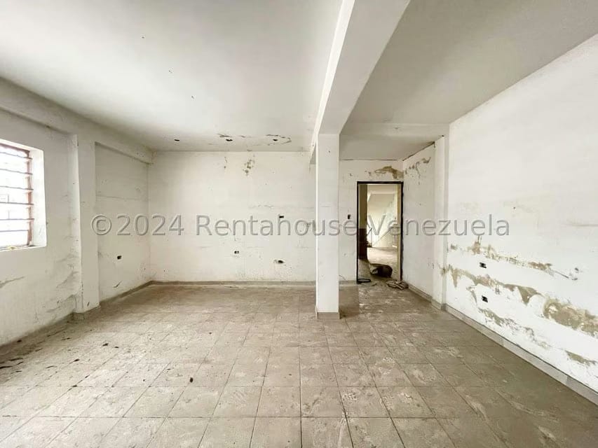 Comercial (Edificio) en Alquiler en La Romana, Aragua - 11