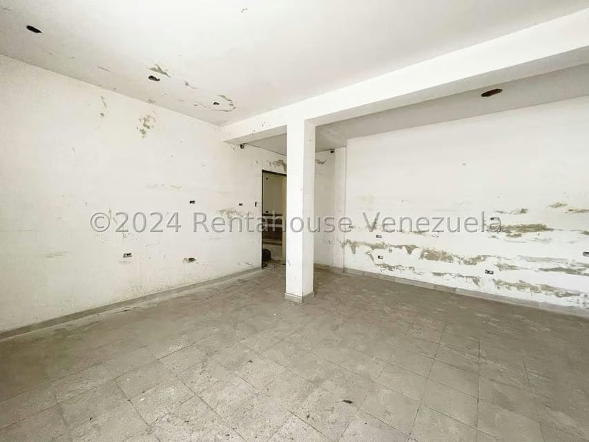 Comercial (Edificio) en Alquiler en La Romana, Aragua - 12