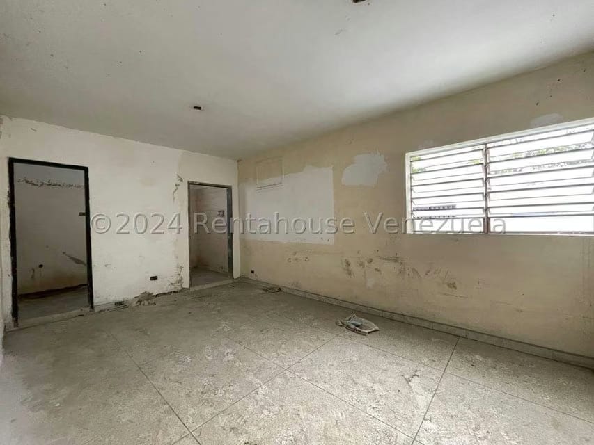 Comercial (Edificio) en Alquiler en La Romana, Aragua - 17
