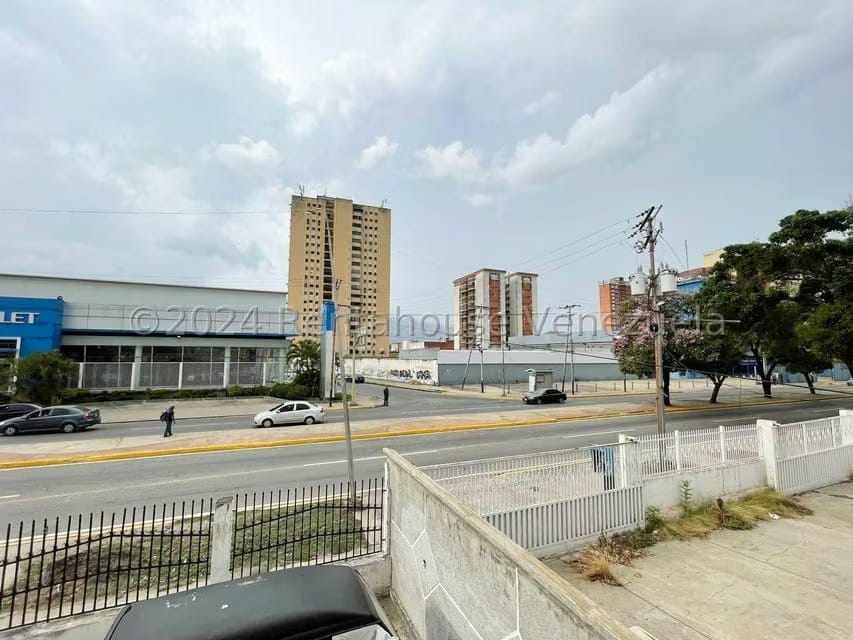 Comercial (Edificio) en Alquiler en La Romana, Aragua - 19