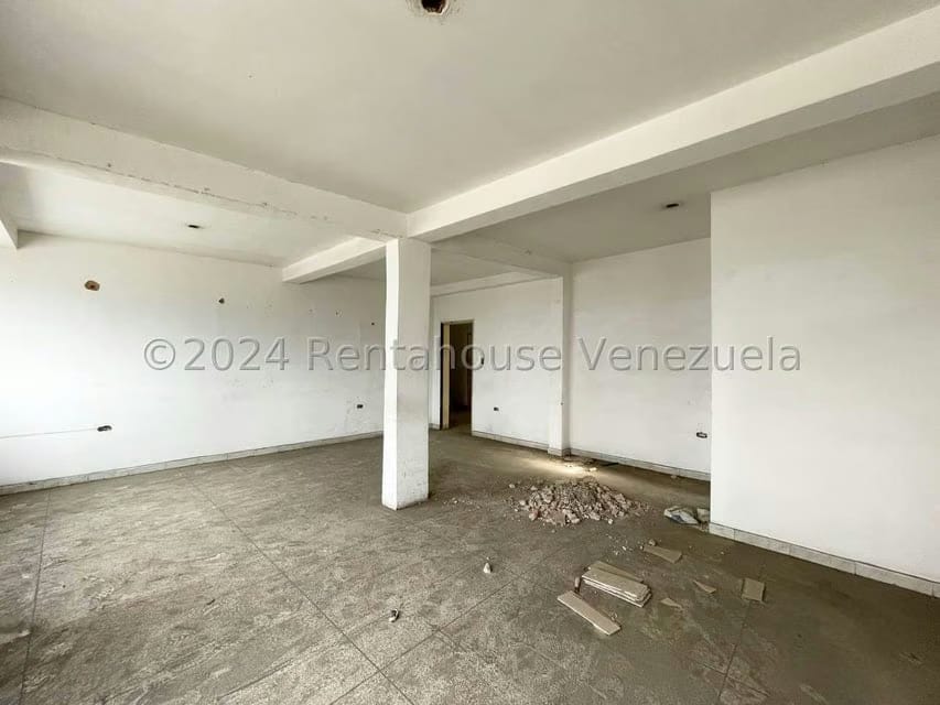 Comercial (Edificio) en Alquiler en La Romana, Aragua - 24