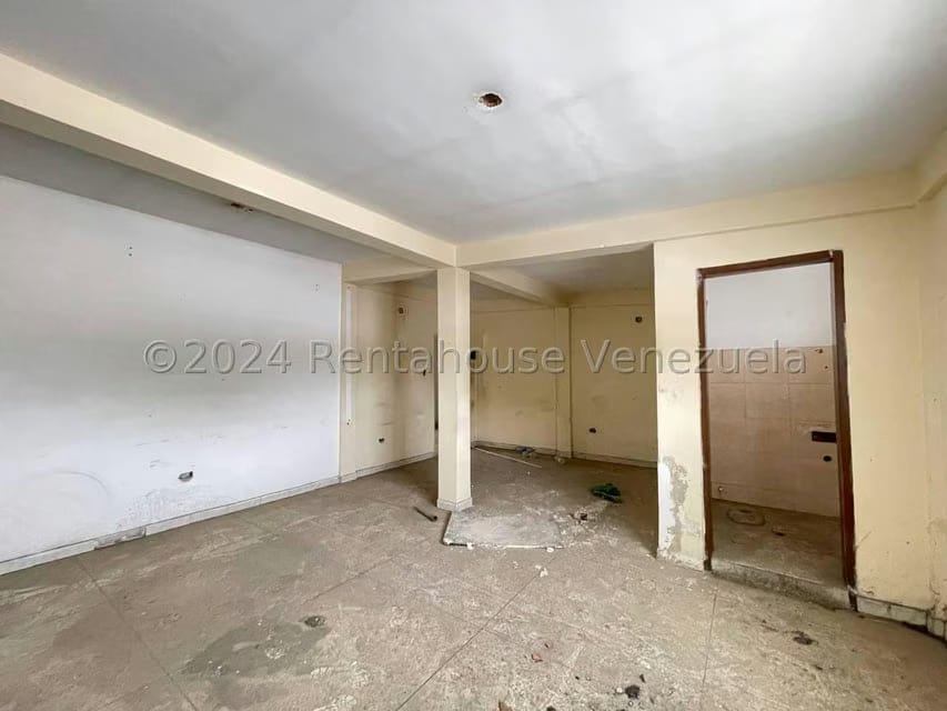 Comercial (Edificio) en Alquiler en La Romana, Aragua - 27