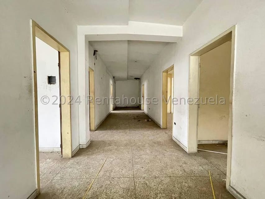 Comercial (Edificio) en Alquiler en La Romana, Aragua - 4