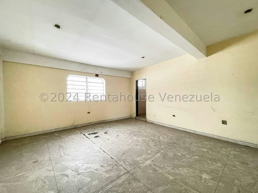 Comercial (Edificio) en Alquiler en La Romana, Aragua - 31