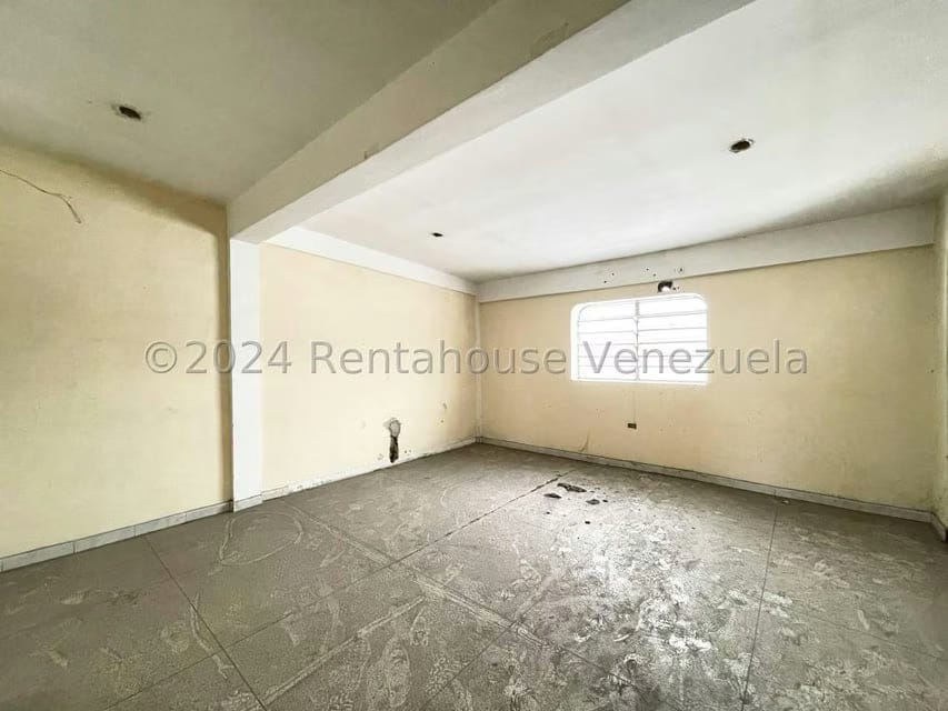 Comercial (Edificio) en Alquiler en La Romana, Aragua - 32