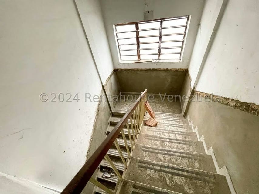 Comercial (Edificio) en Alquiler en La Romana, Aragua - 37