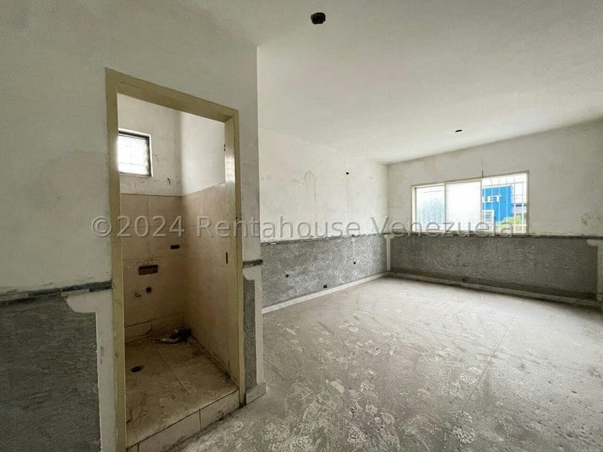 Comercial (Edificio) en Alquiler en La Romana, Aragua - 5